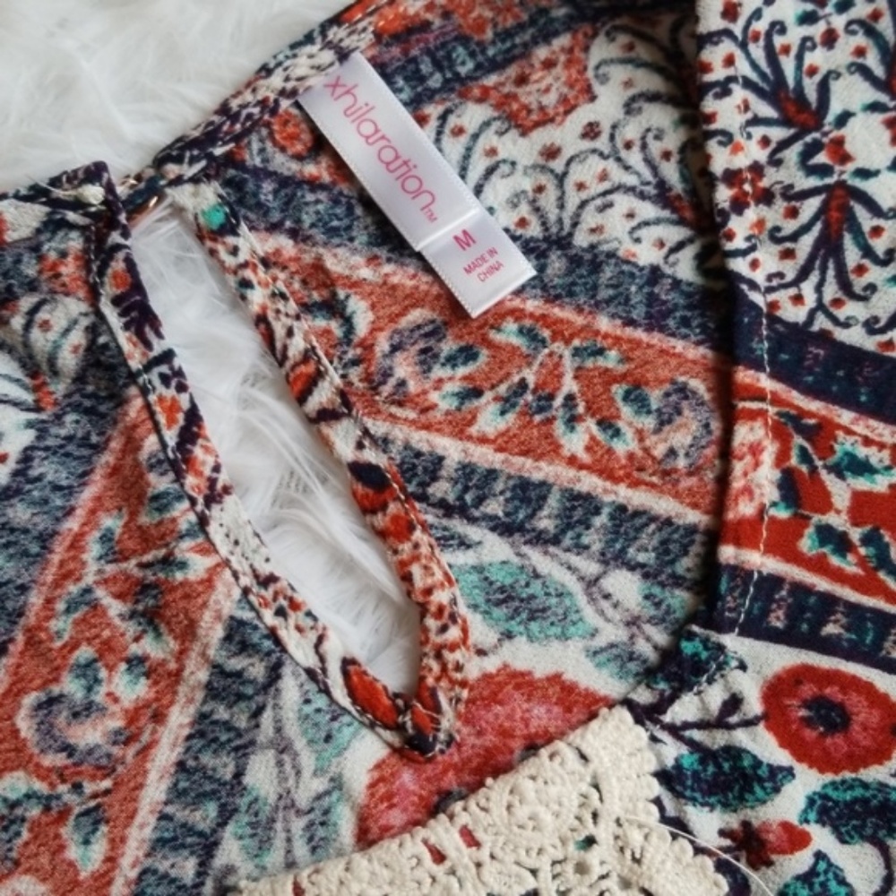 Xhilaration Floral Paisley Boho Crochet Tank Top M - Picture 3 of 6